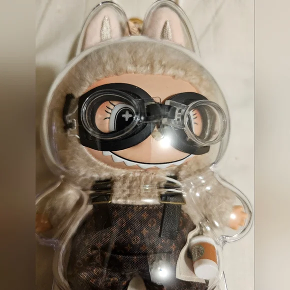 Labubu - Picture 1 of 7